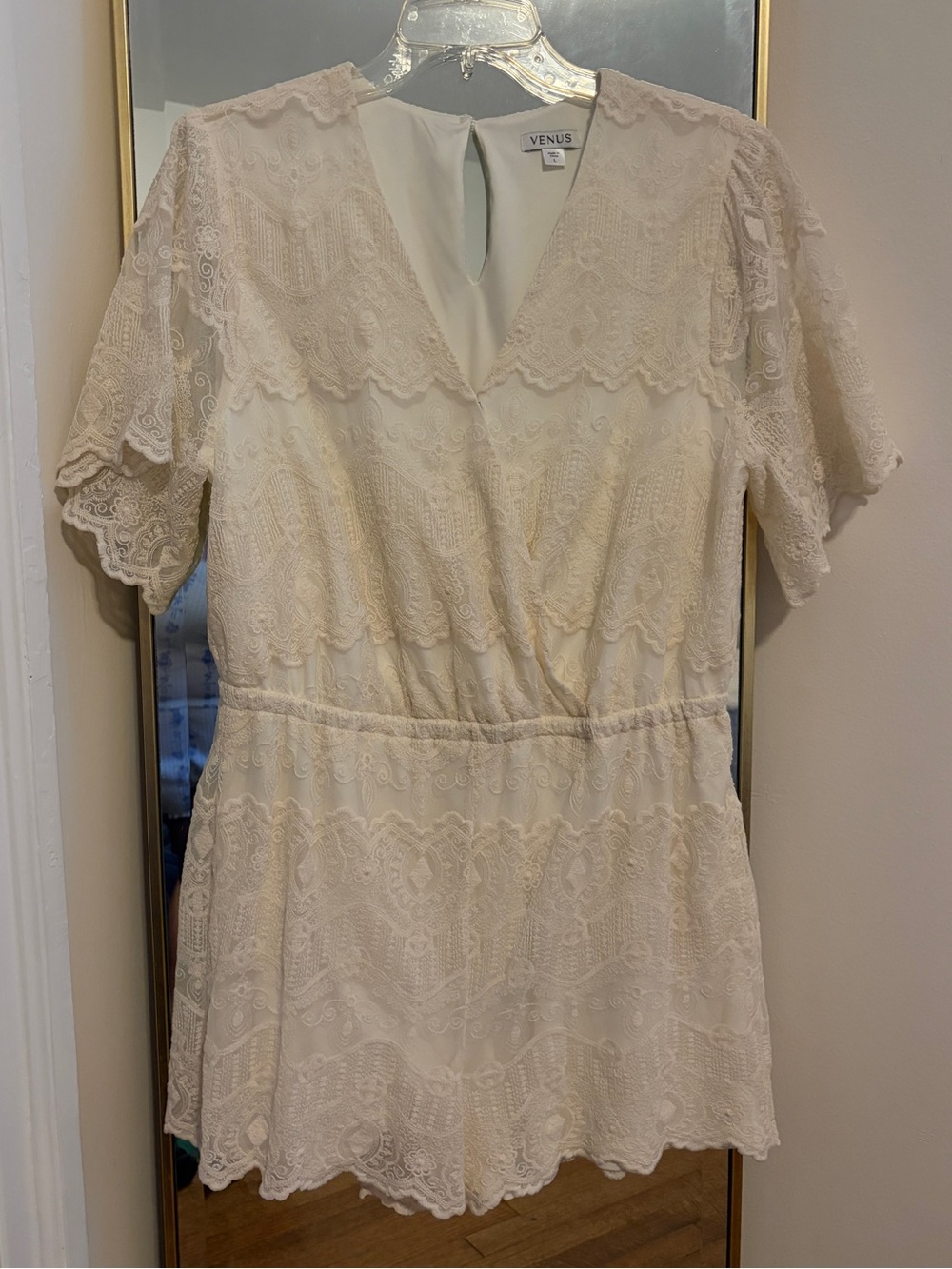 VENUS Ivory Lace Short-Sleeve Lace Romper